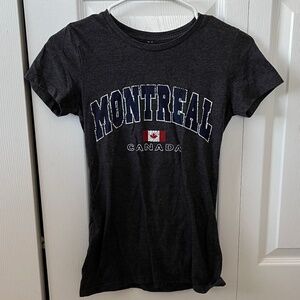 Vintage Montreal T-shirt - Body-Fitting and Stylish